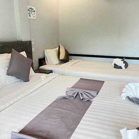 Baan Check In Hotell Ko Lanta Eksteriør bilde
