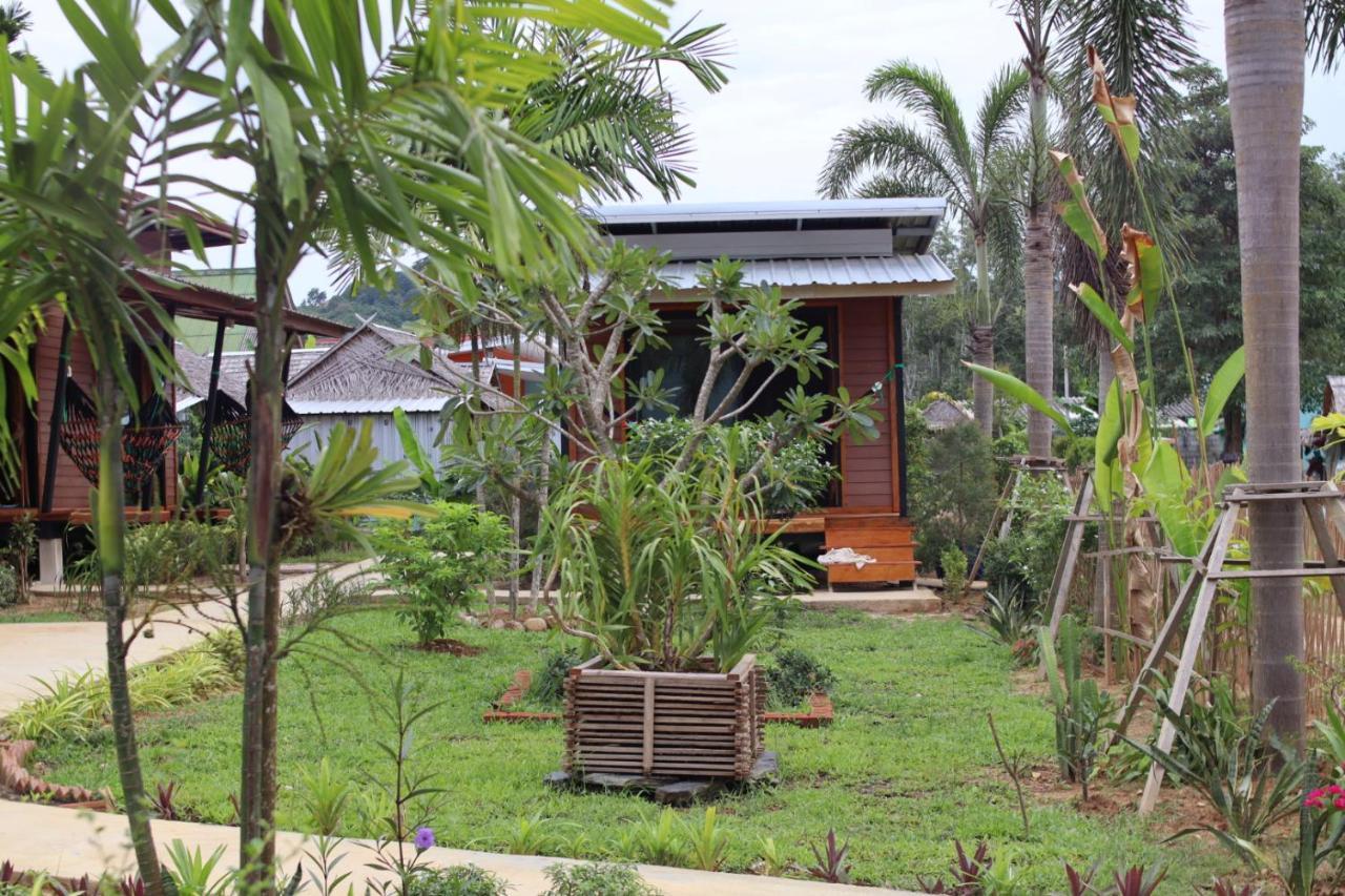 Baan Check In Hotell Ko Lanta Eksteriør bilde